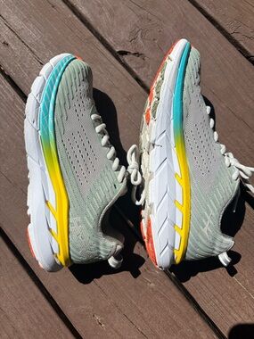 Hoka Clifton 5